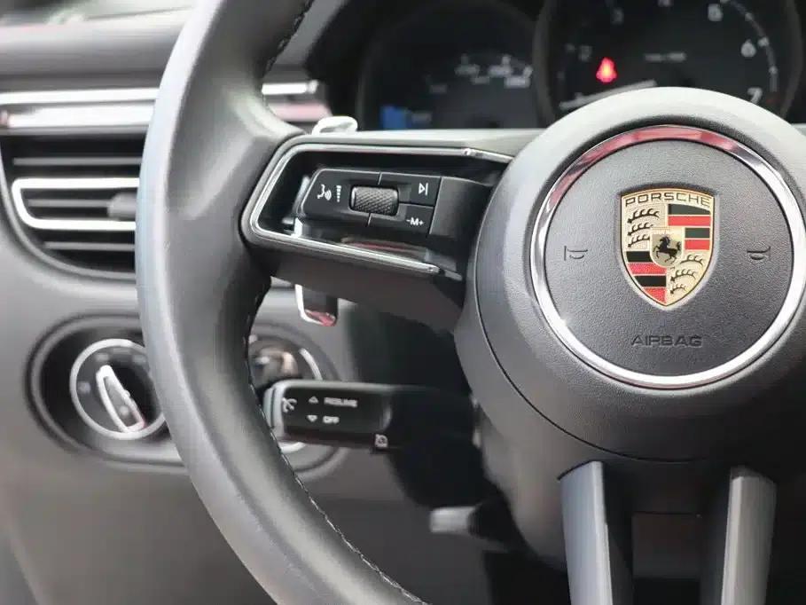 2023 Macan 2.0T — миниатюра 17