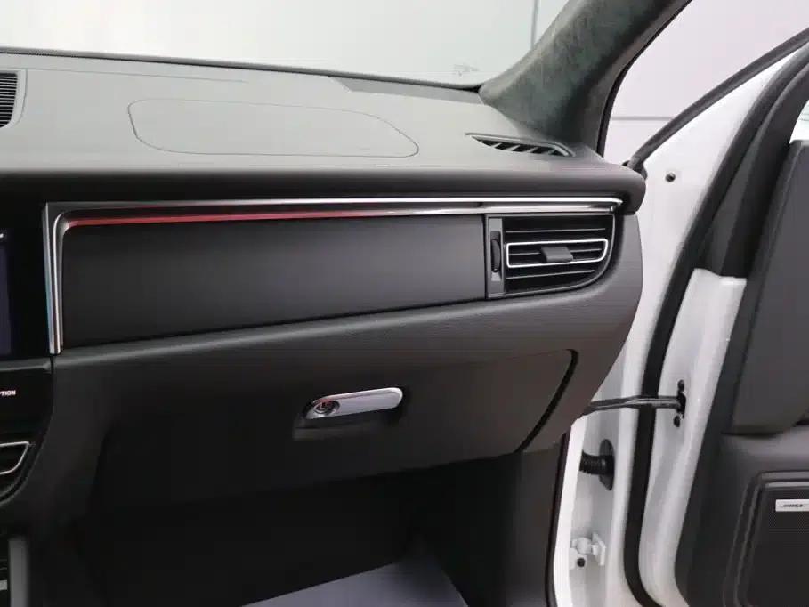 2023 Macan 2.0T — миниатюра 20