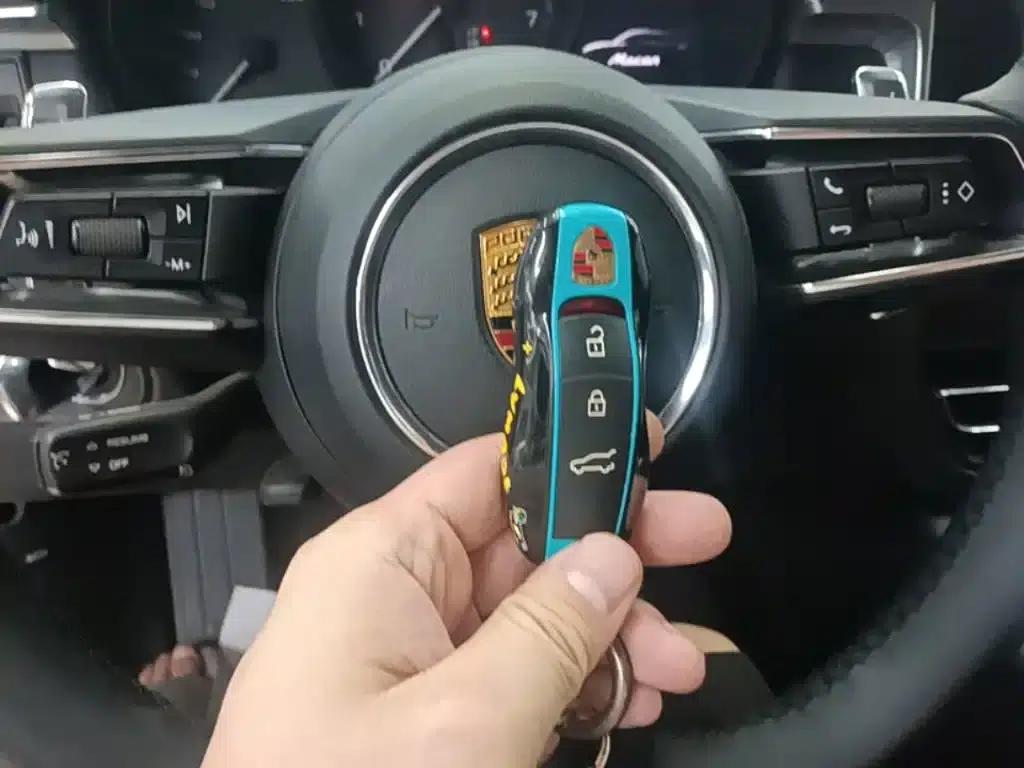 2023 Macan T 2.0T — миниатюра 9