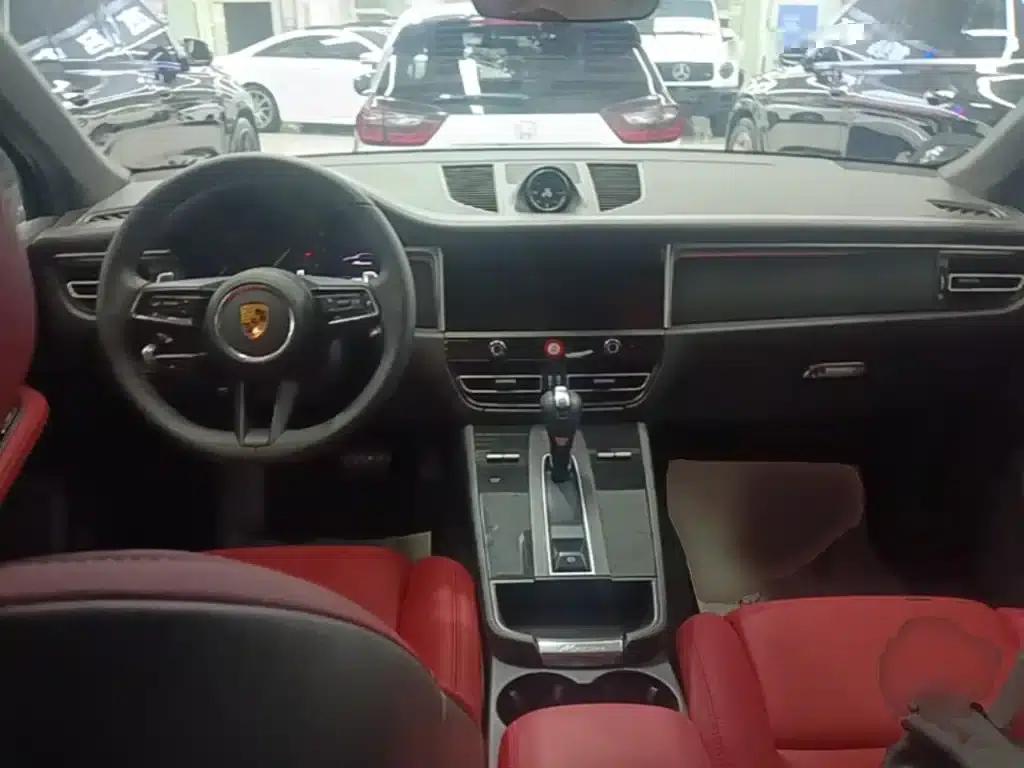2023 Macan T 2.0T — миниатюра 10