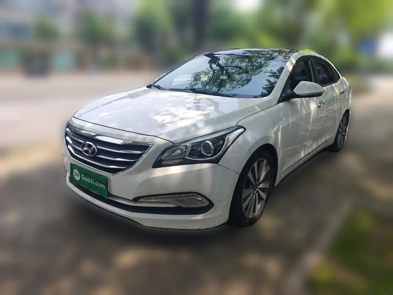 Hyundai Mistra 2014 1.8L Automatic Deluxe DLX Model — миниатюра 1