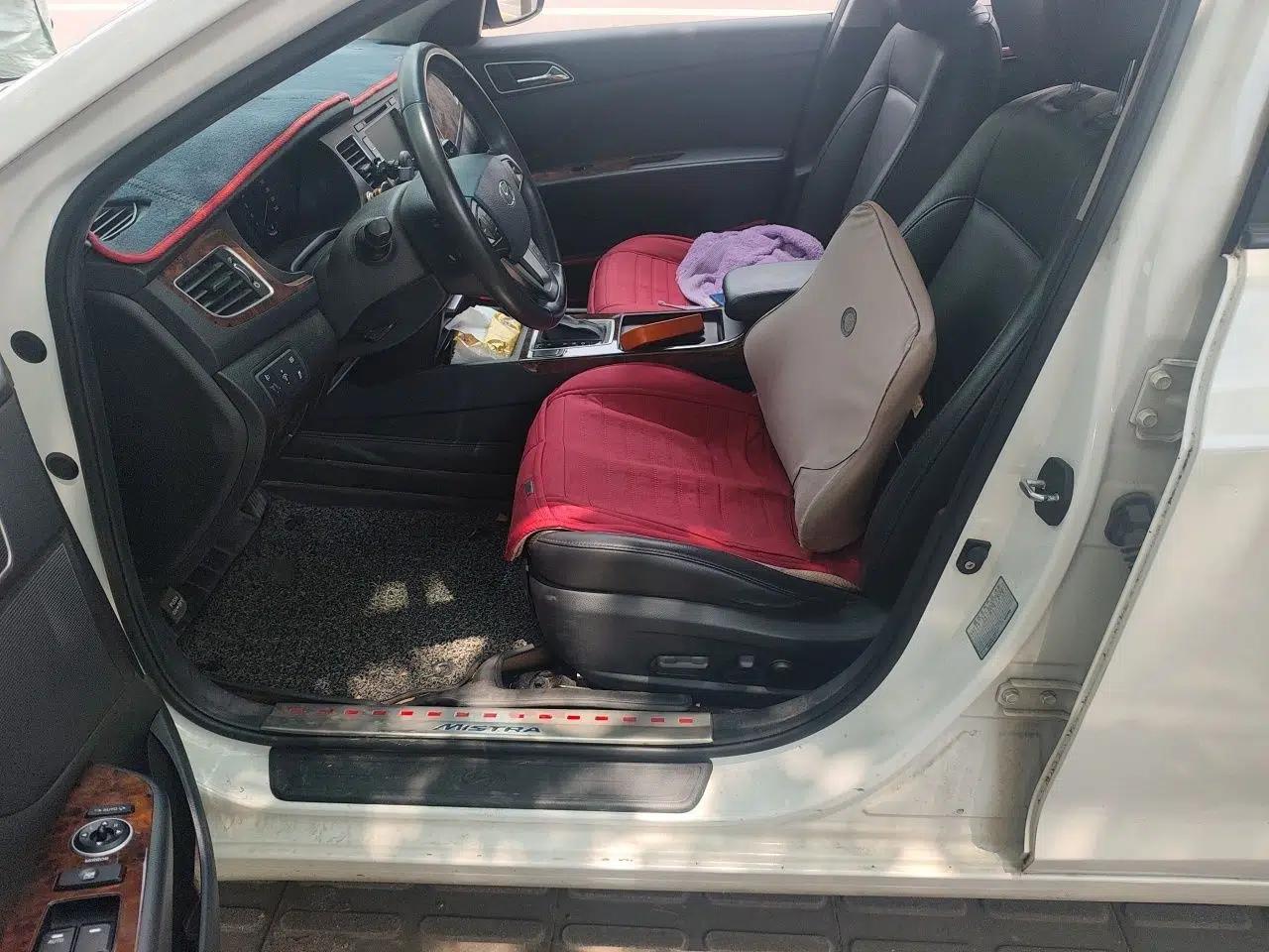 Hyundai Mistra 2014 1.8L Automatic Deluxe DLX Model — миниатюра 15