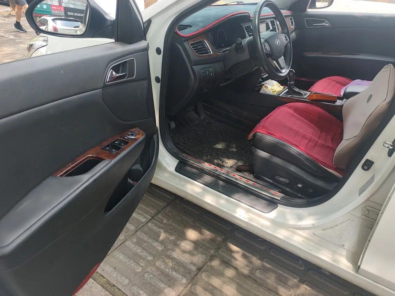 Hyundai Mistra 2014 1.8L Automatic Deluxe DLX Model — миниатюра 16