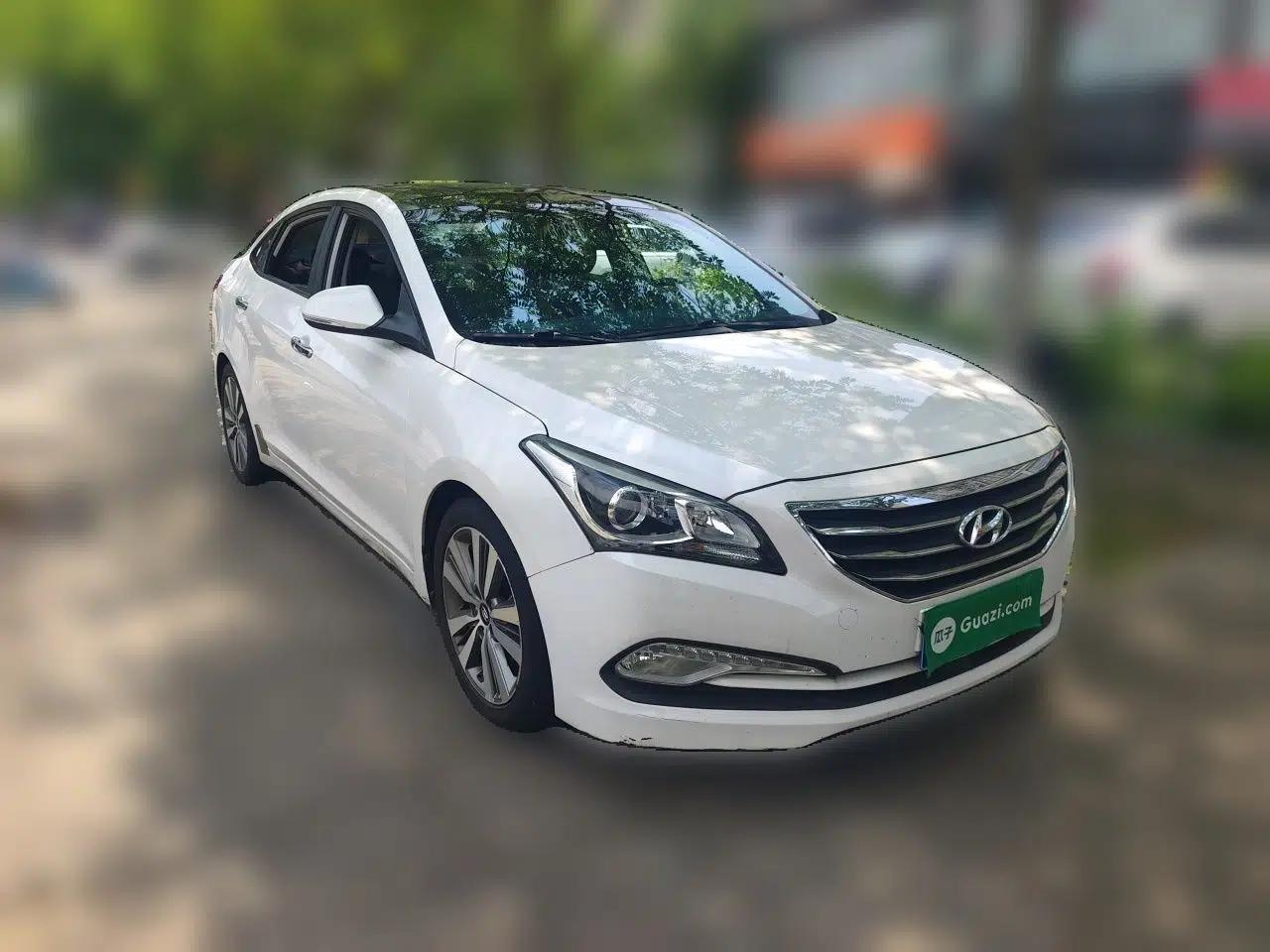 Hyundai Mistra 2014 1.8L Automatic Deluxe DLX Model — миниатюра 3