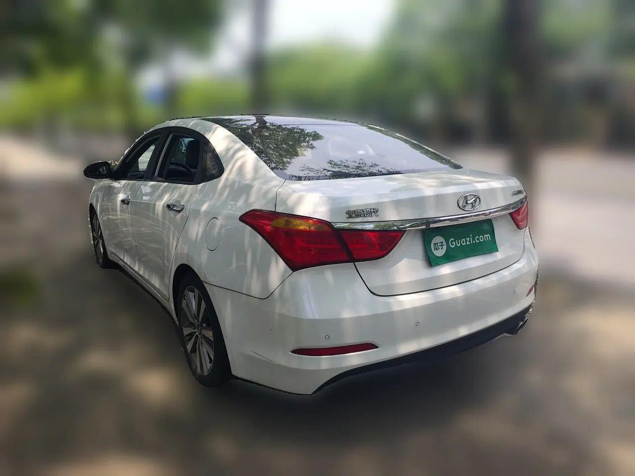Hyundai Mistra 2014 1.8L Automatic Deluxe DLX Model — миниатюра 4