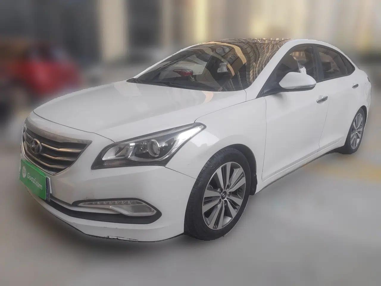 Hyundai Mistra 2014 1.8L Automatic Deluxe DLX Model — миниатюра 1