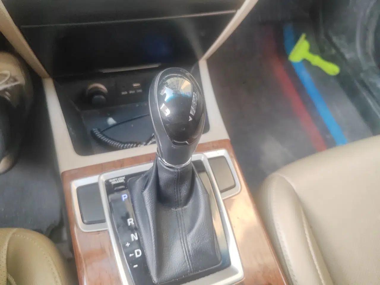Hyundai Mistra 2014 1.8L Automatic Deluxe DLX Model — миниатюра 14