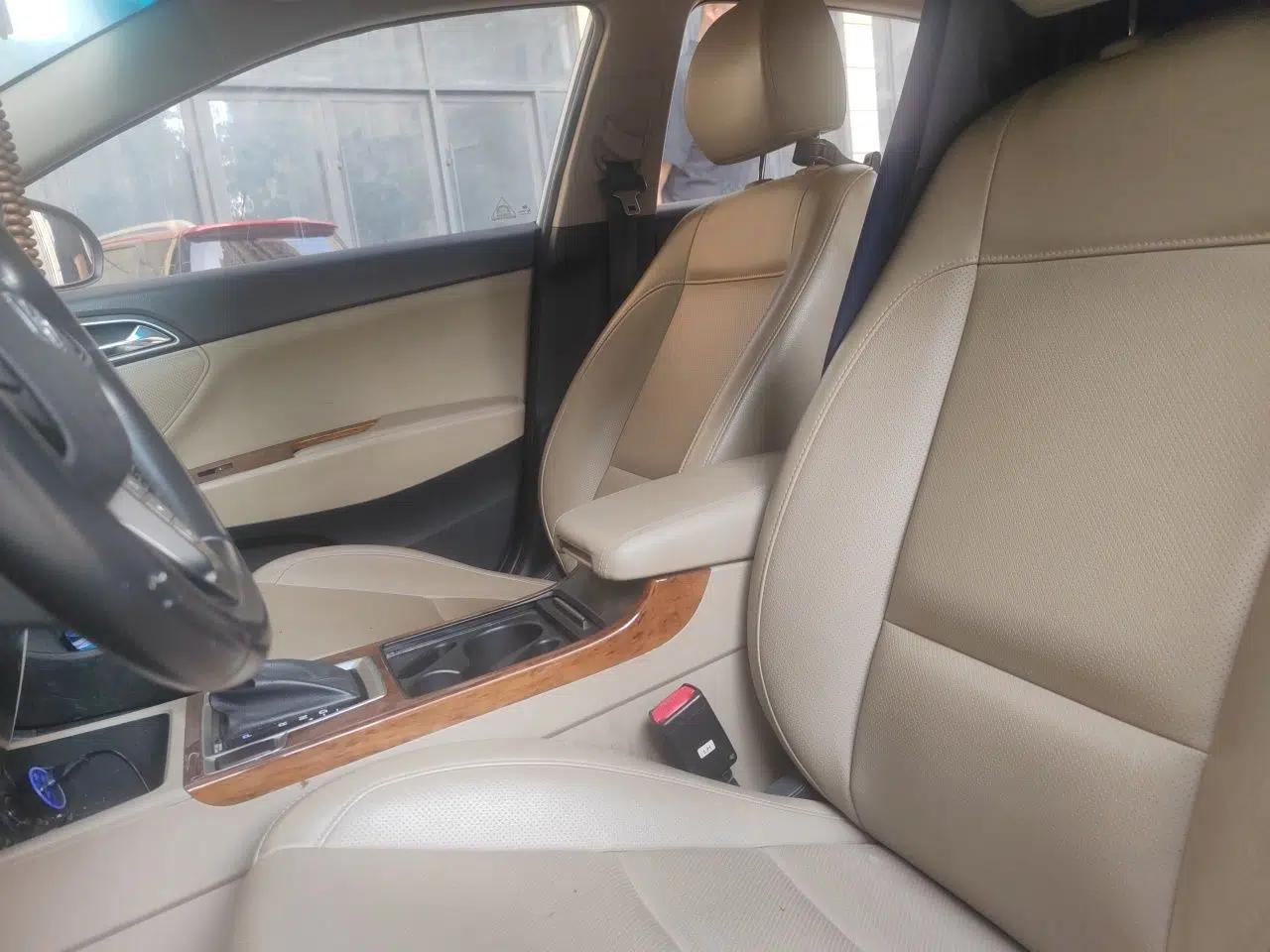 Hyundai Mistra 2014 1.8L Automatic Deluxe DLX Model — миниатюра 15