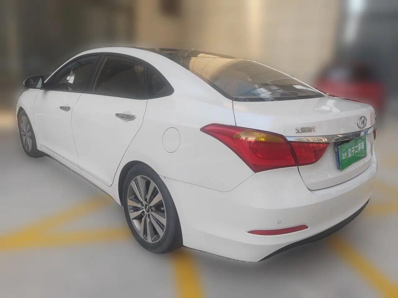 Hyundai Mistra 2014 1.8L Automatic Deluxe DLX Model — миниатюра 4