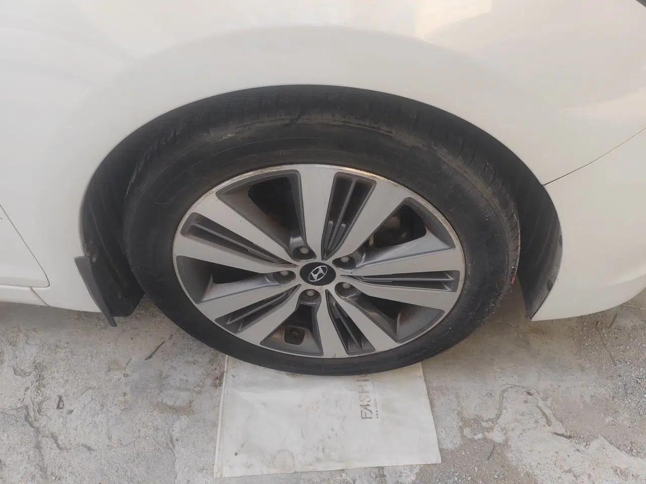Hyundai Mistra 2014 1.8L Automatic Deluxe DLX Model — миниатюра 8