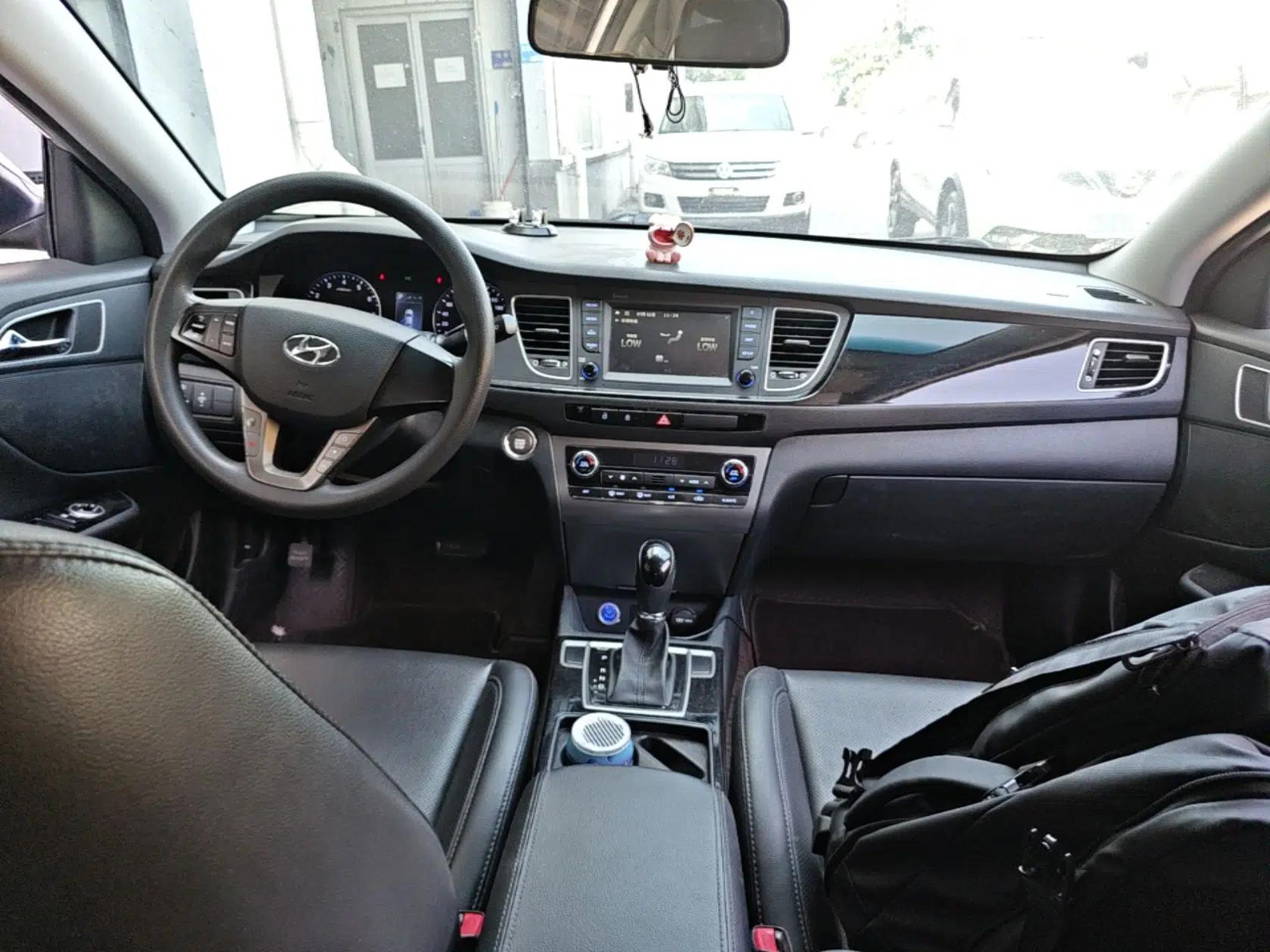 Hyundai Mistra 2016 1.8L Automatic Smart GLS — миниатюра 12