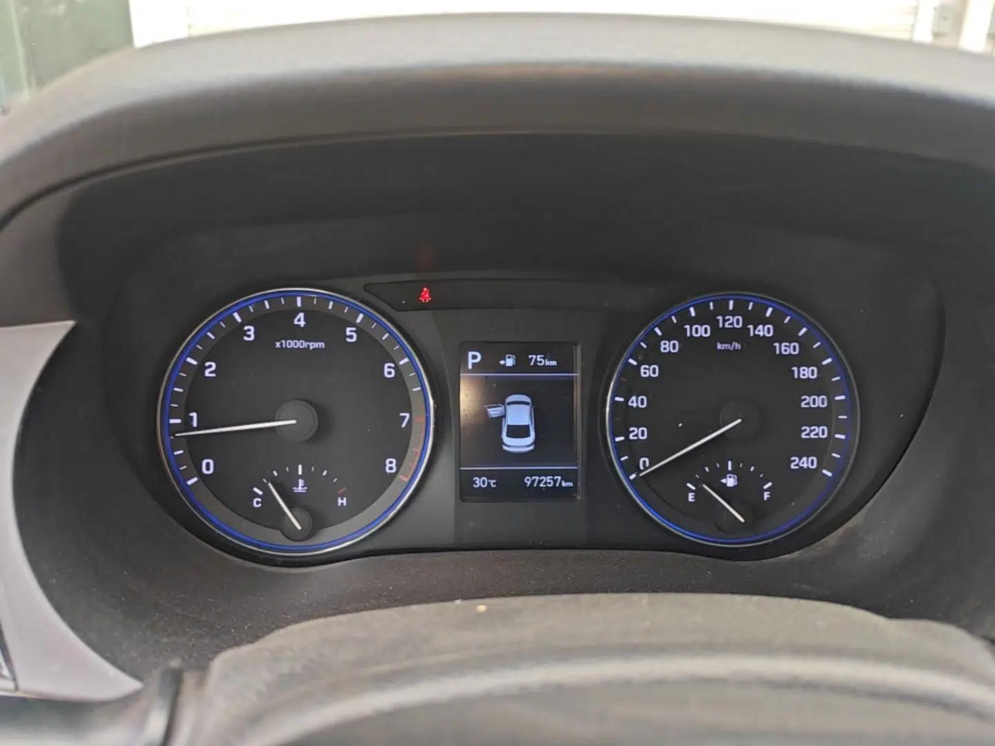 Hyundai Mistra 2017 1.8L Automatic Smart GLS China V Standard — миниатюра 19