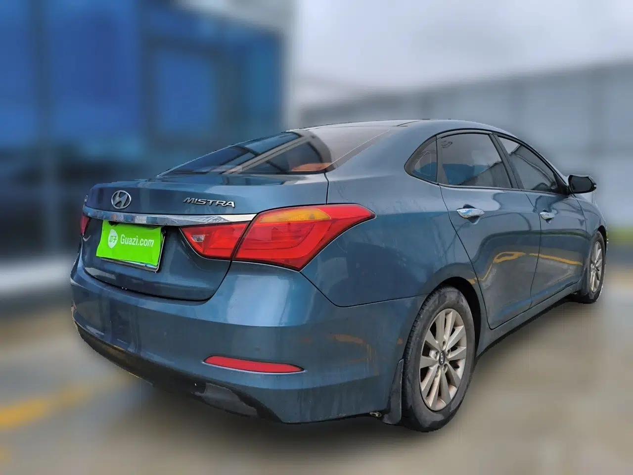 Hyundai Mistra 2014 1.8L Automatic Smart GLS — миниатюра 6