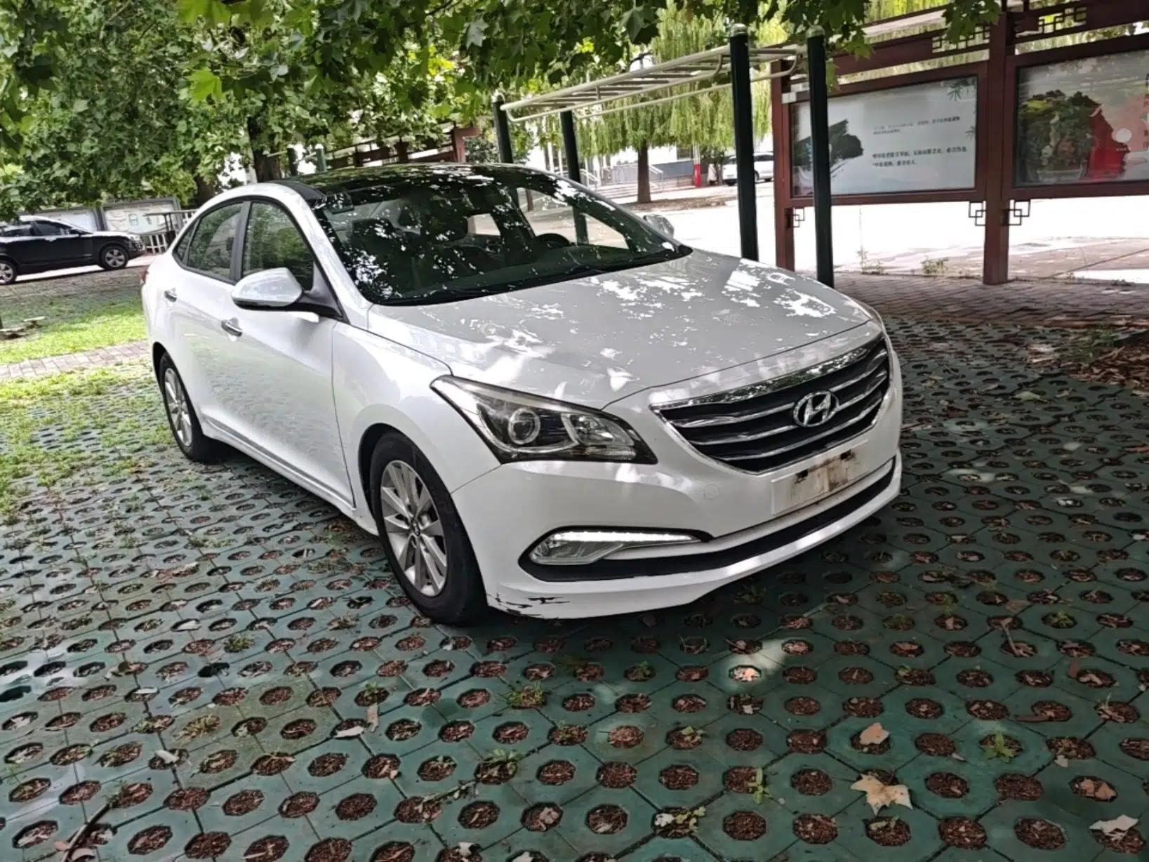 Hyundai Mistra 2014 1.8L Automatic Smart GLS — миниатюра 3