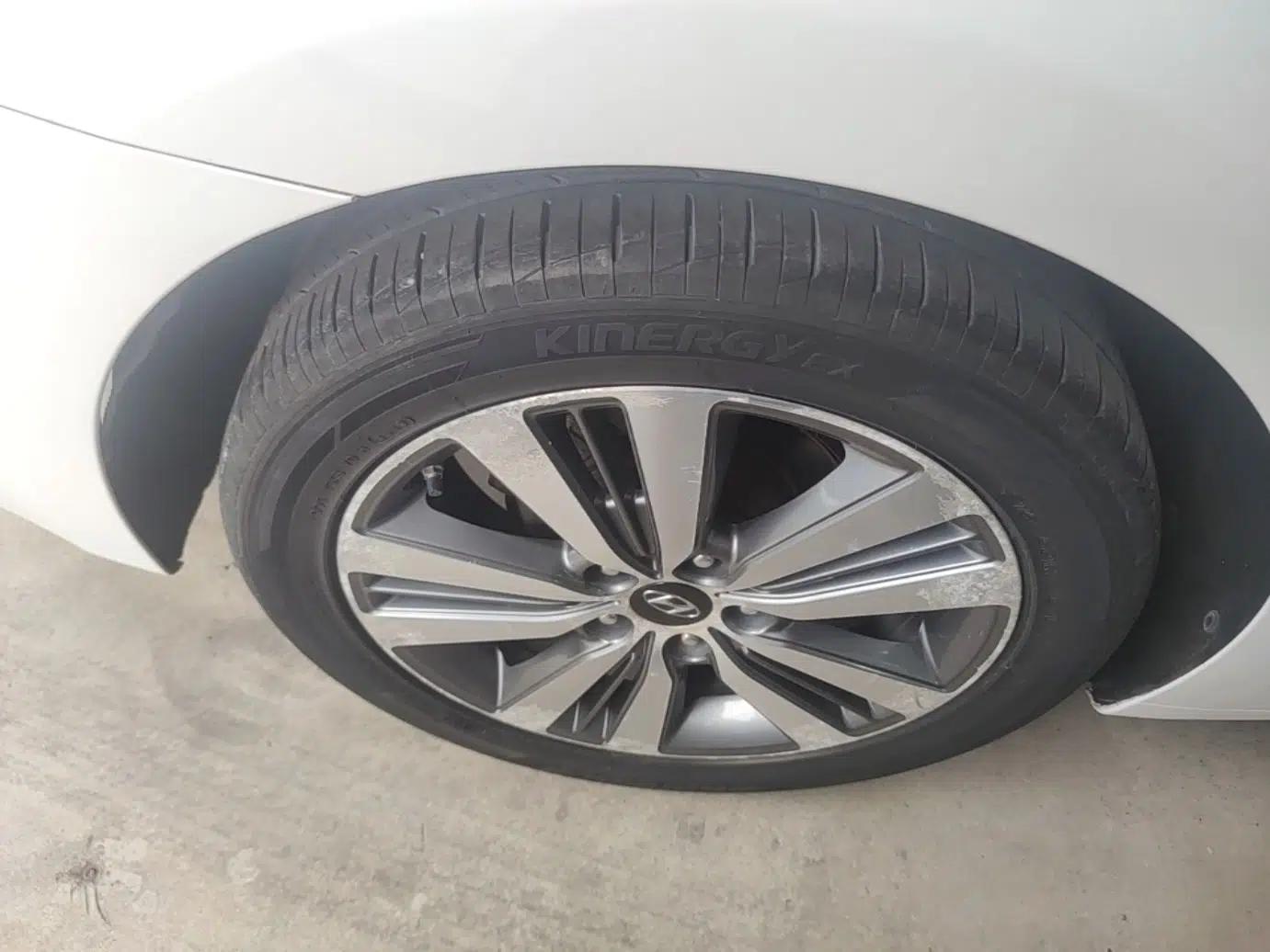 Hyundai Mistra 2014 1.8L Automatic Deluxe DLX Model — миниатюра 11