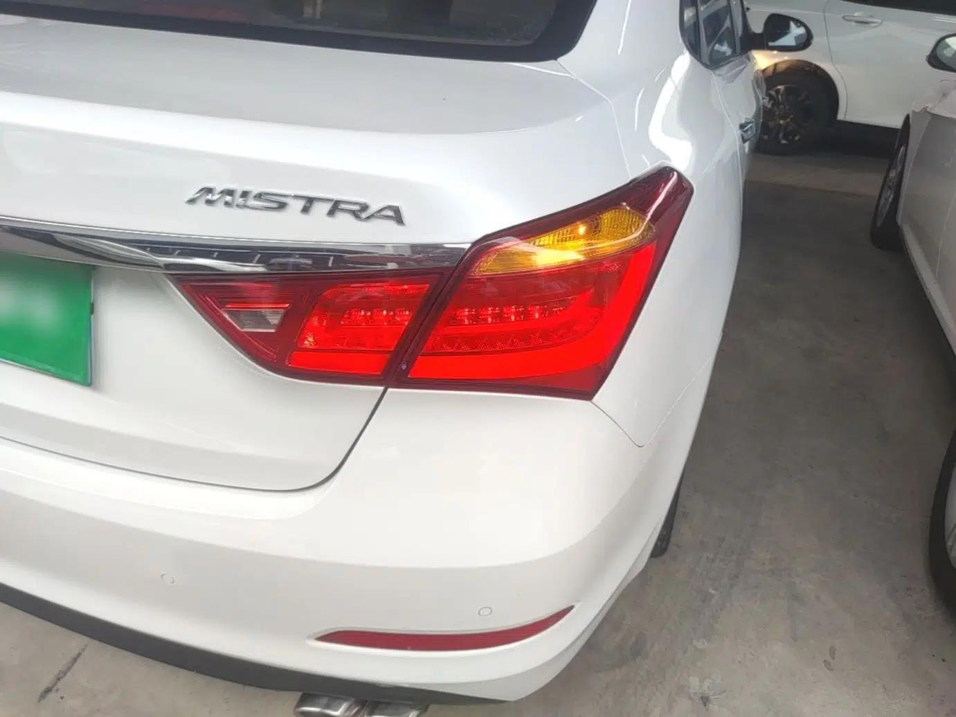 Hyundai Mistra 2014 1.8L Automatic Deluxe DLX Model — миниатюра 14