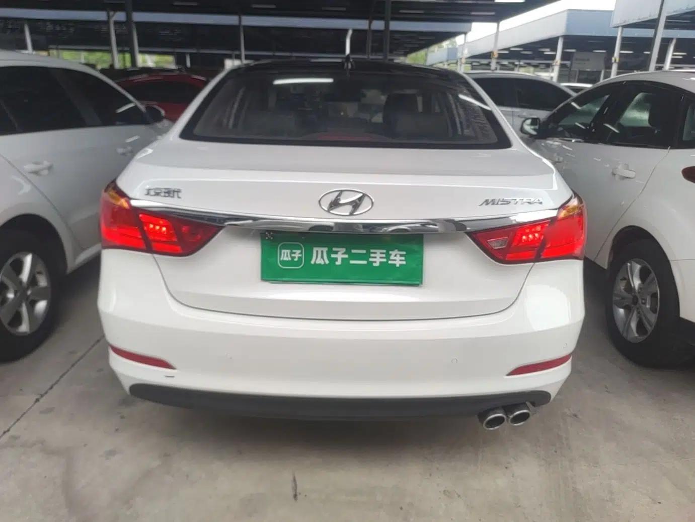 Hyundai Mistra 2014 1.8L Automatic Deluxe DLX Model — миниатюра 5