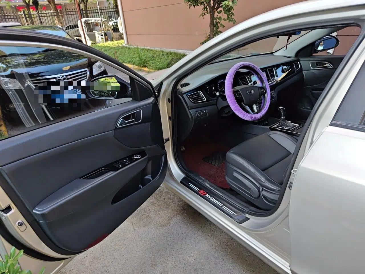 Hyundai Mistra 2014 1.8L Automatic Smart GLS — миниатюра 16