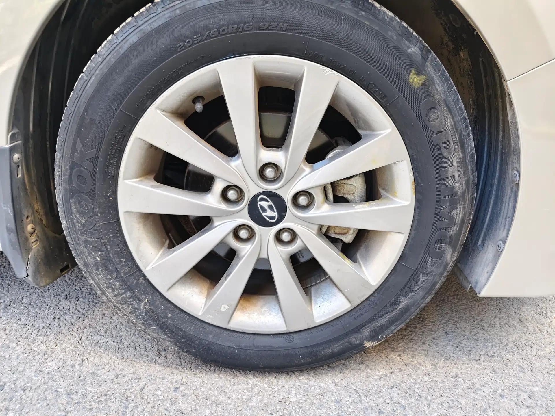 Hyundai Mistra 2014 1.8L Automatic Smart GLS — миниатюра 8
