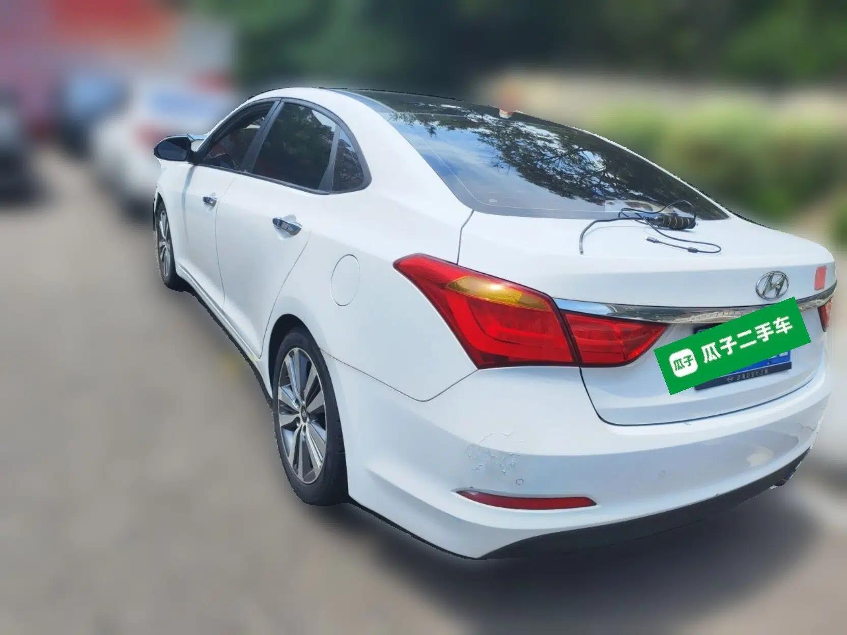 Hyundai Mistra 2014 1.8L Automatic Deluxe DLX Model — миниатюра 4