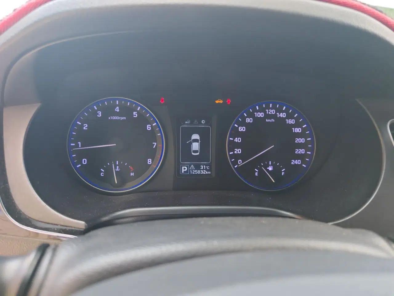 Hyundai Mistra 2014 1.8L Automatic Smart GLS — миниатюра 11