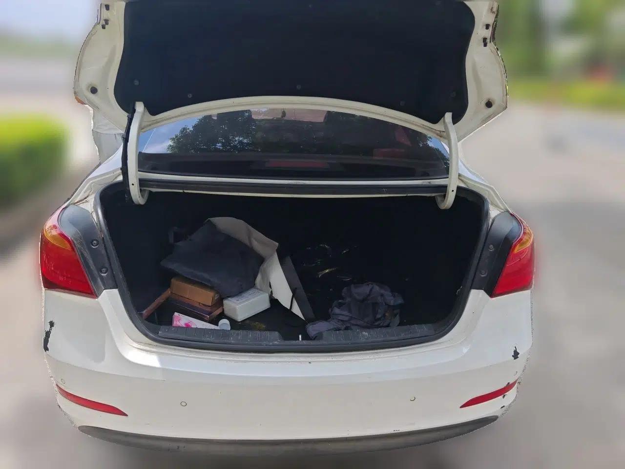 Hyundai Mistra 2014 1.8L Automatic Smart GLS — миниатюра 19