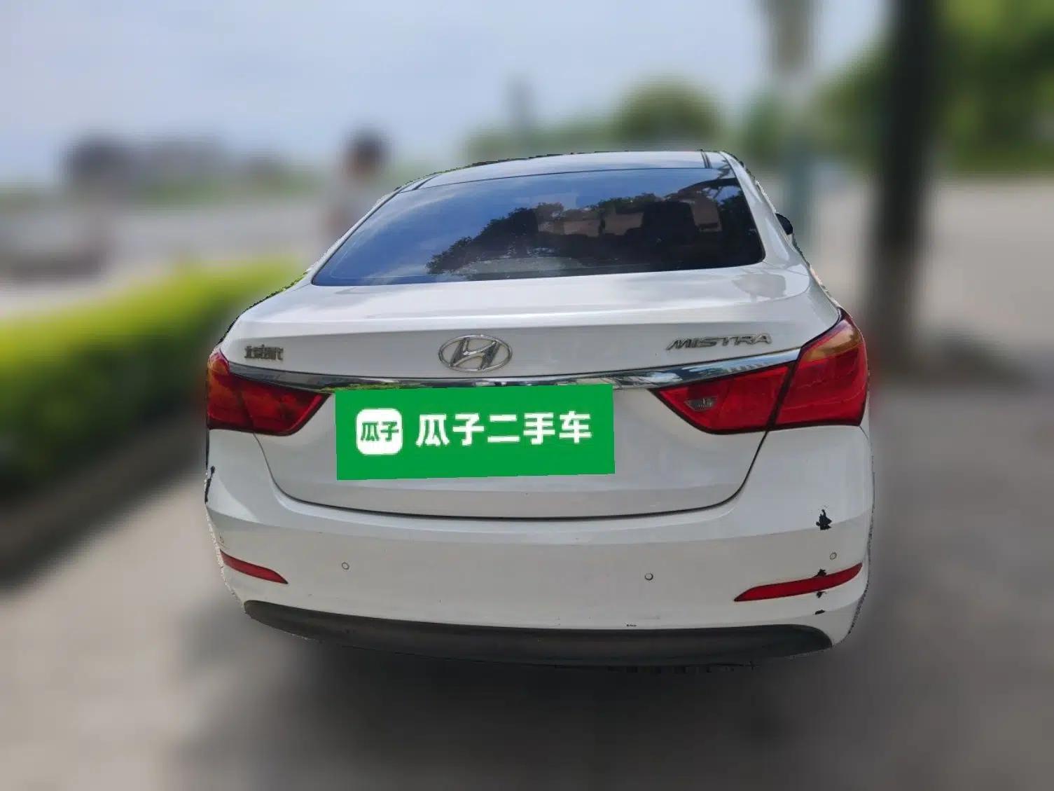 Hyundai Mistra 2014 1.8L Automatic Smart GLS — миниатюра 5