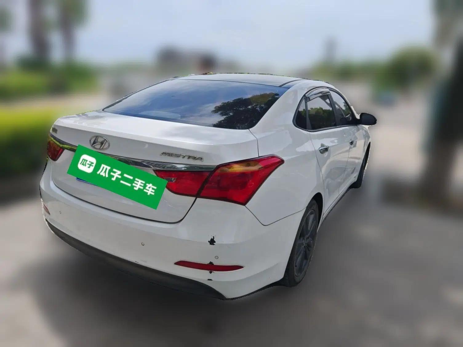 Hyundai Mistra 2014 1.8L Automatic Smart GLS — миниатюра 6
