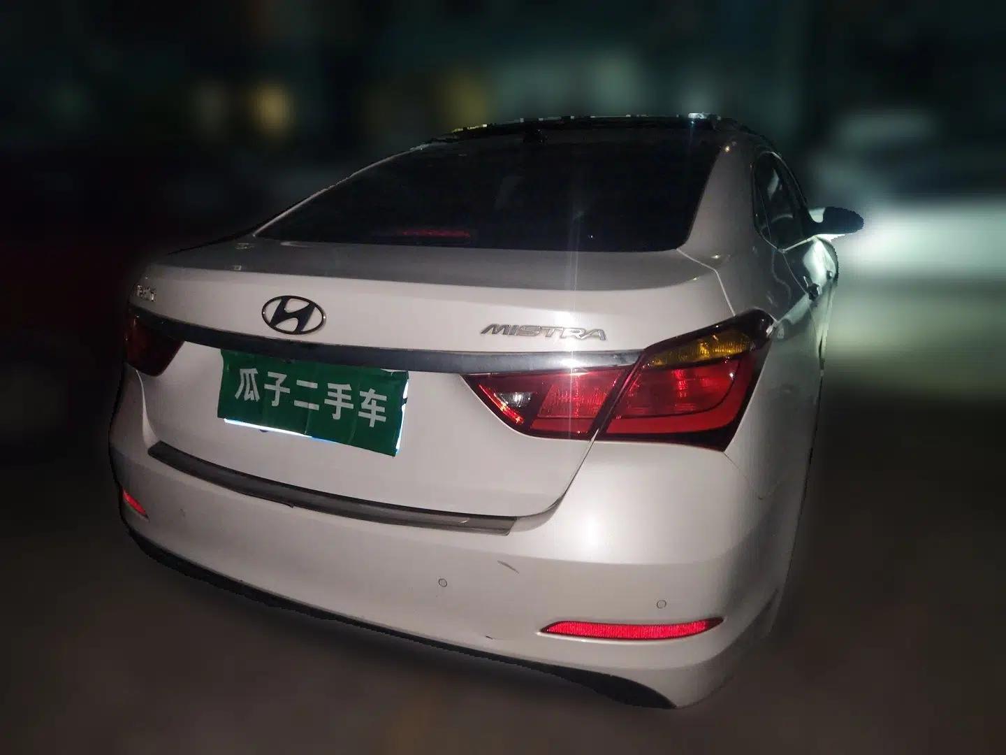 Hyundai Mistra 2016 1.8L Automatic Deluxe DLX Model — миниатюра 5