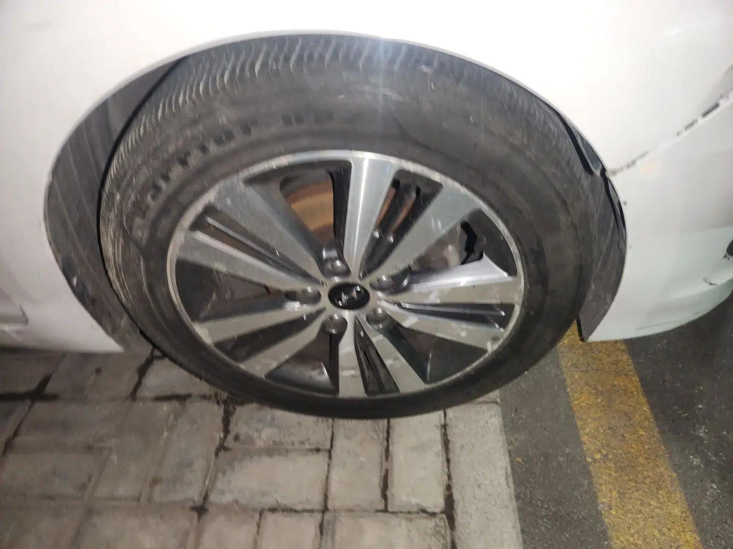 Hyundai Mistra 2016 1.8L Automatic Deluxe DLX Model — миниатюра 8