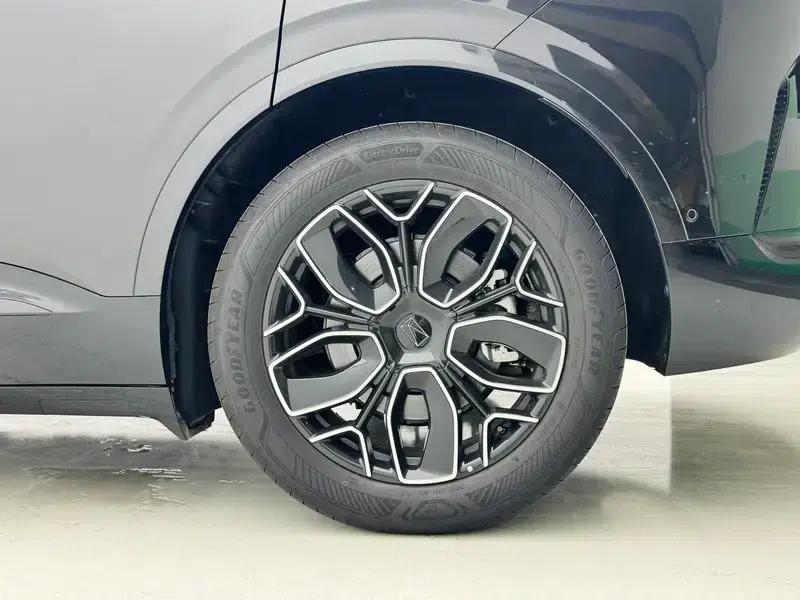 Avita 07 2026 Max+ Rear-Wheel Drive Extended Range Version 39.05kWh — миниатюра 9