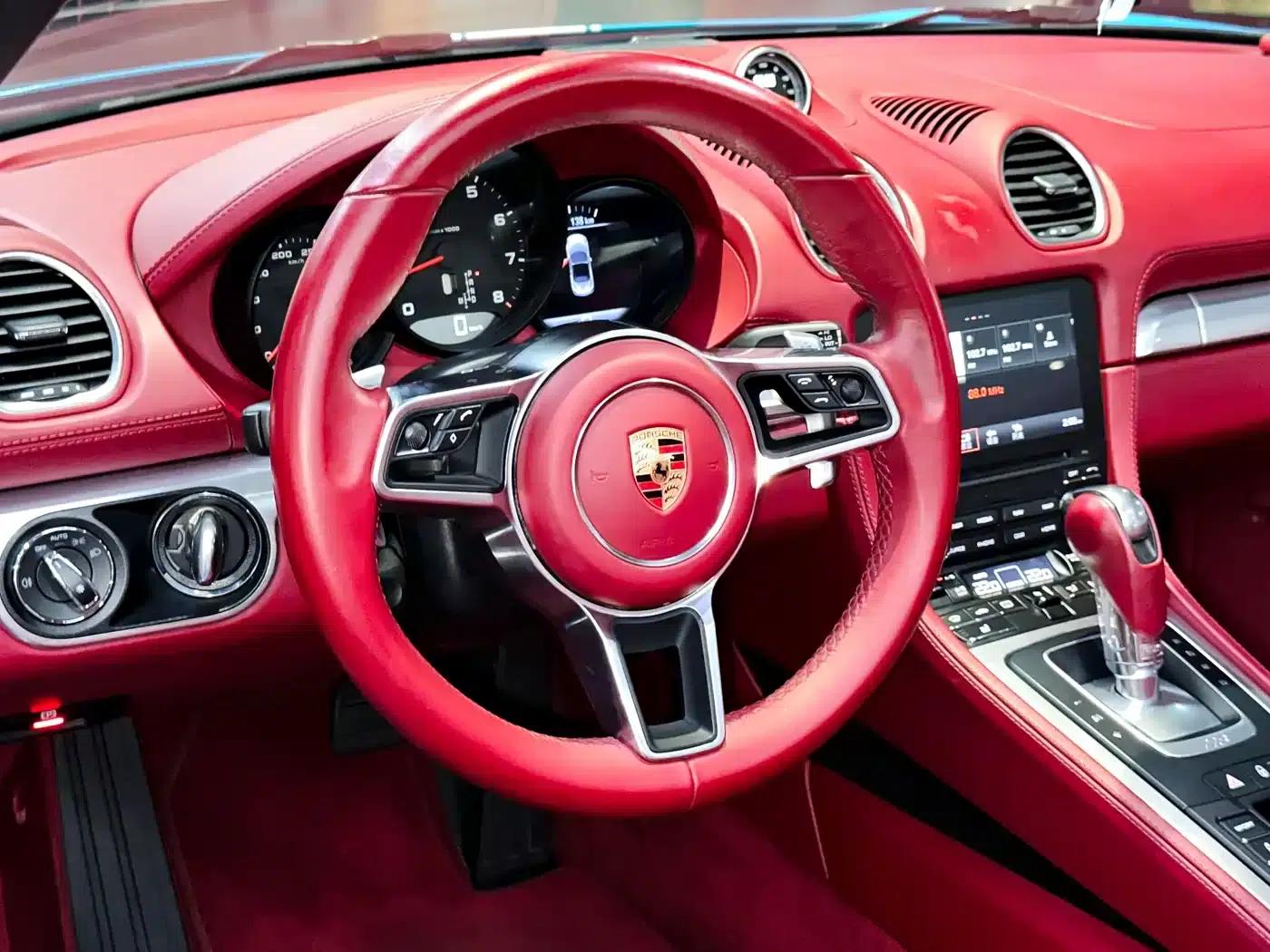 2018 Porsche 718 Boxster 2.0T — миниатюра 15