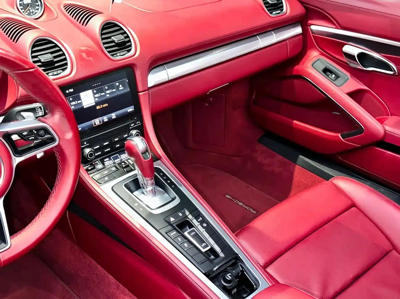 2018 Porsche 718 Boxster 2.0T — миниатюра 16