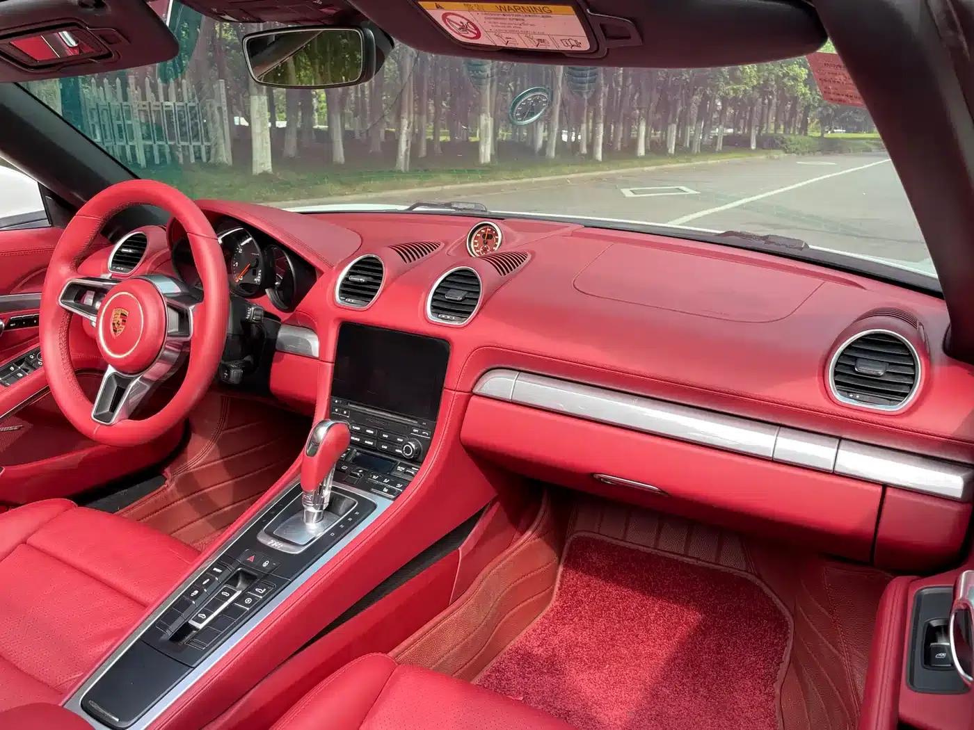2016 Porsche 718 Boxster 2.0T — миниатюра 11