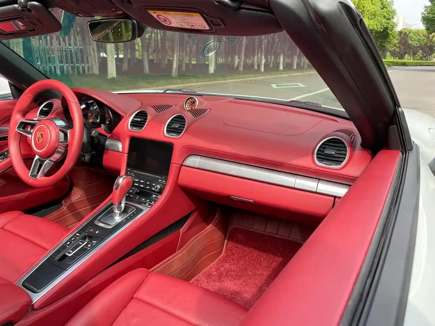 2016 Porsche 718 Boxster 2.0T — миниатюра 13