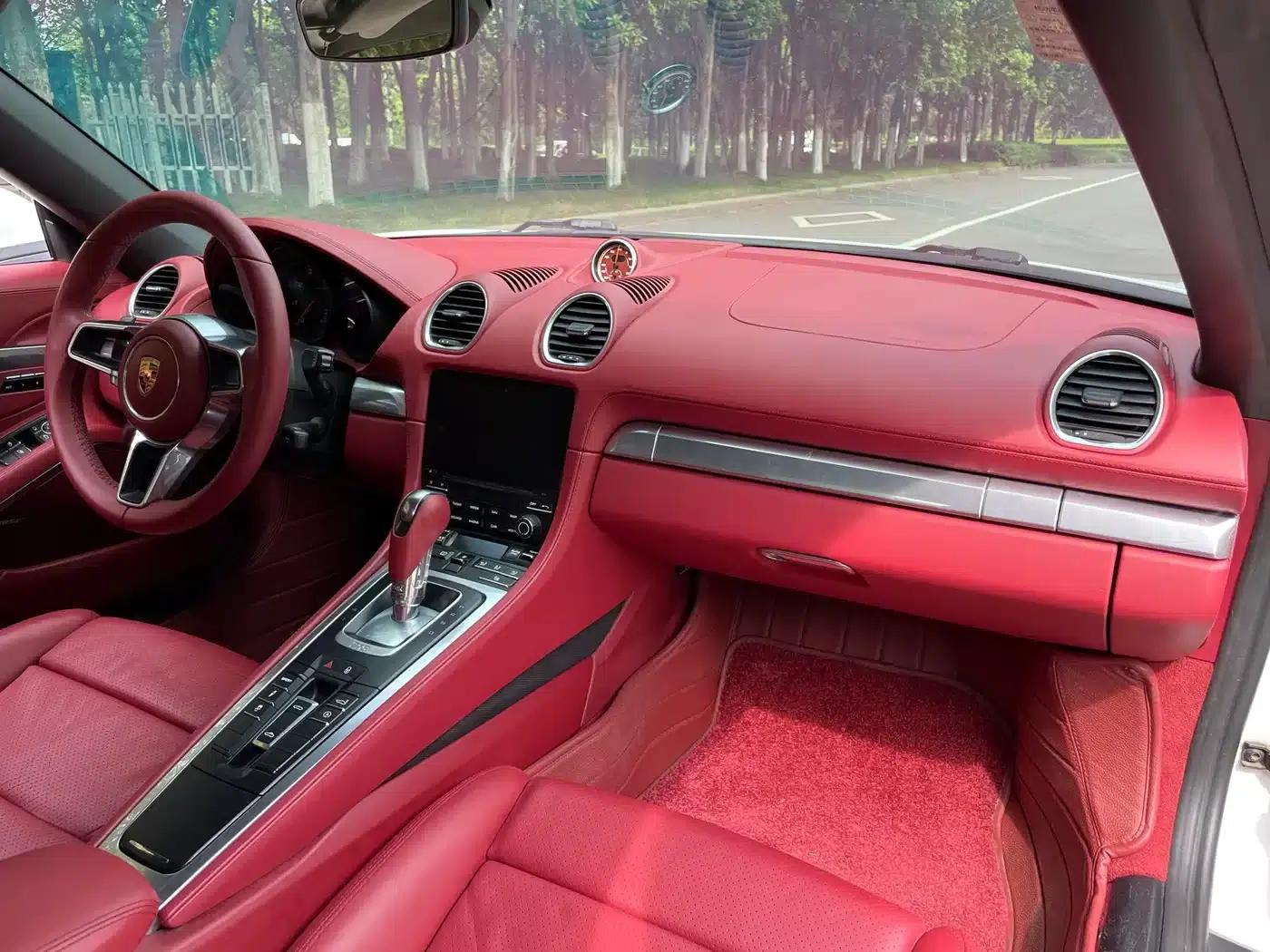 2016 Porsche 718 Boxster 2.0T — миниатюра 14
