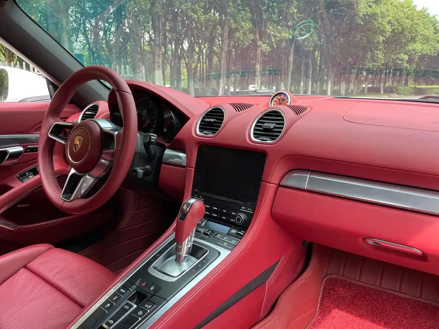 2016 Porsche 718 Boxster 2.0T — миниатюра 15
