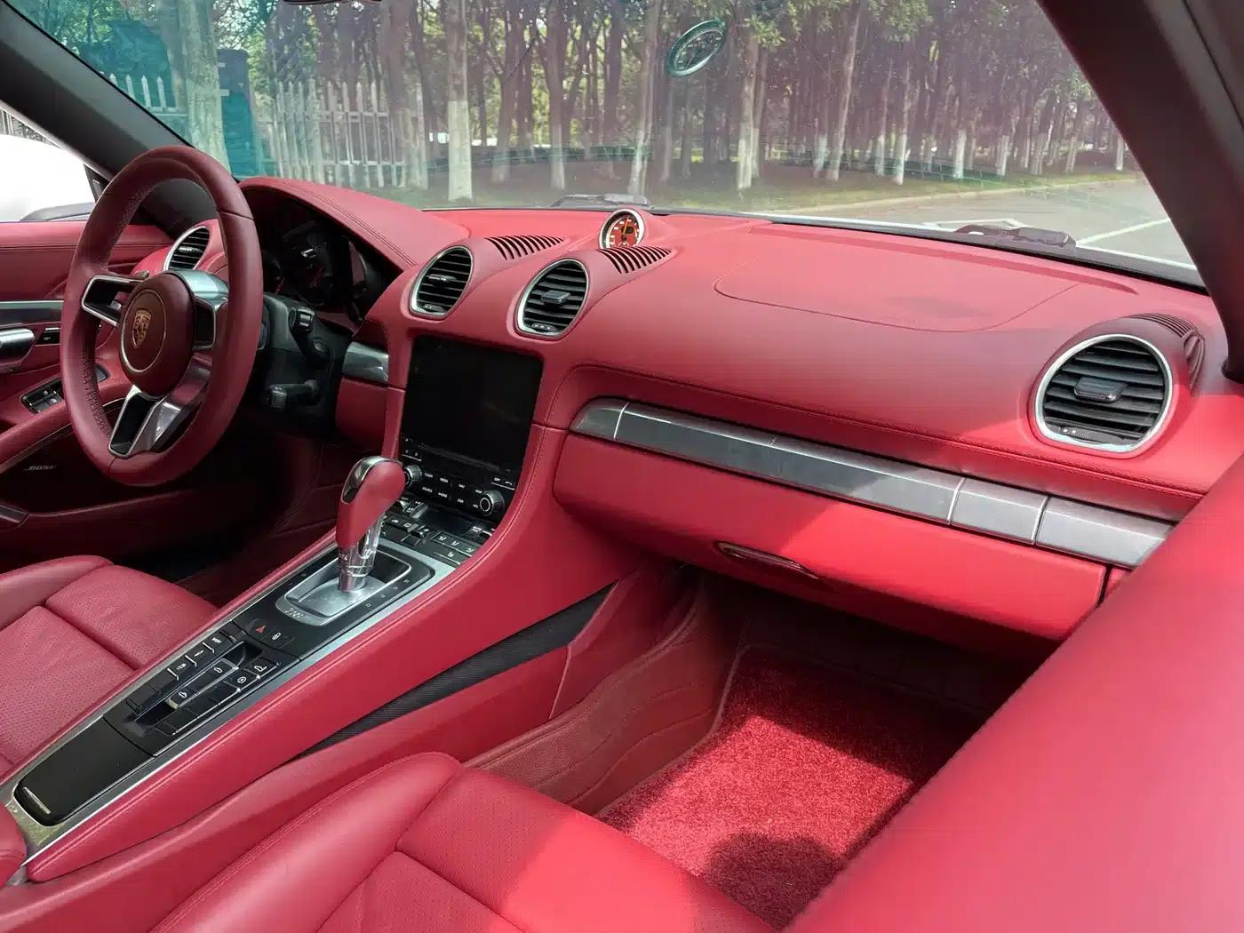 2016 Porsche 718 Boxster 2.0T — миниатюра 16