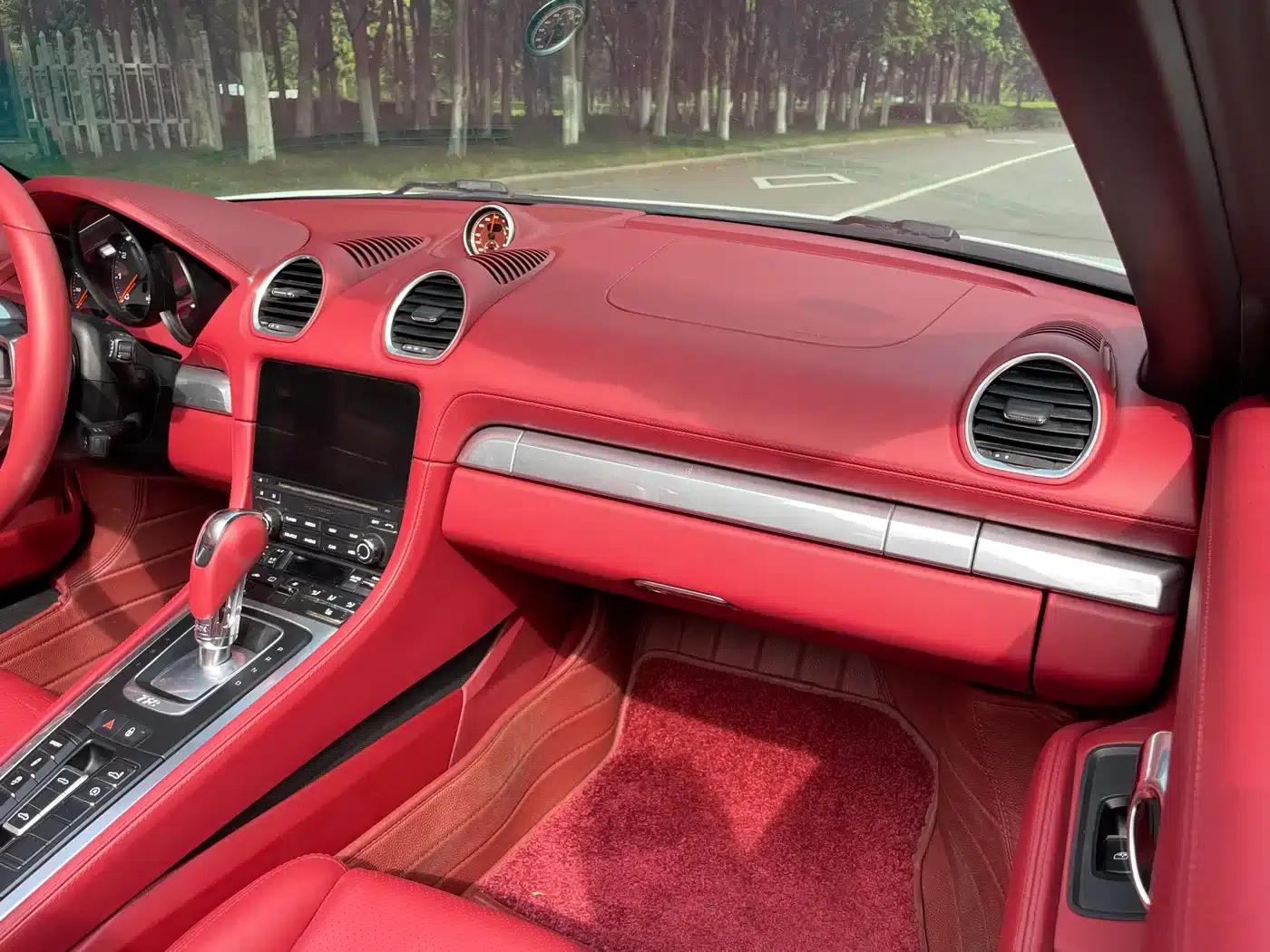 2016 Porsche 718 Boxster 2.0T — миниатюра 18