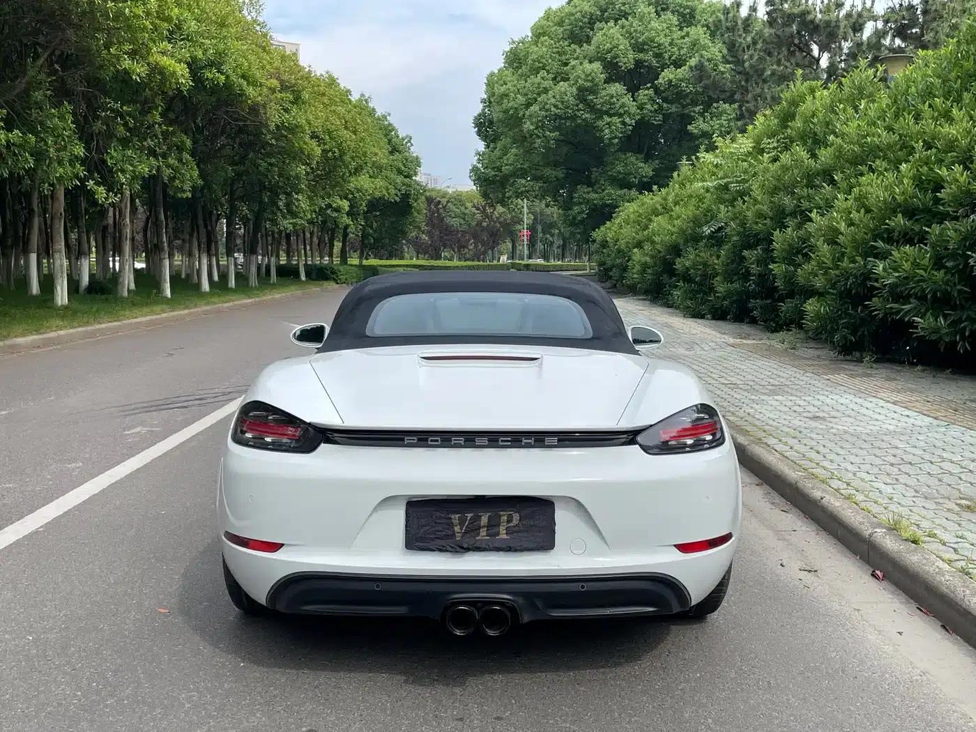 2016 Porsche 718 Boxster 2.0T — миниатюра 23