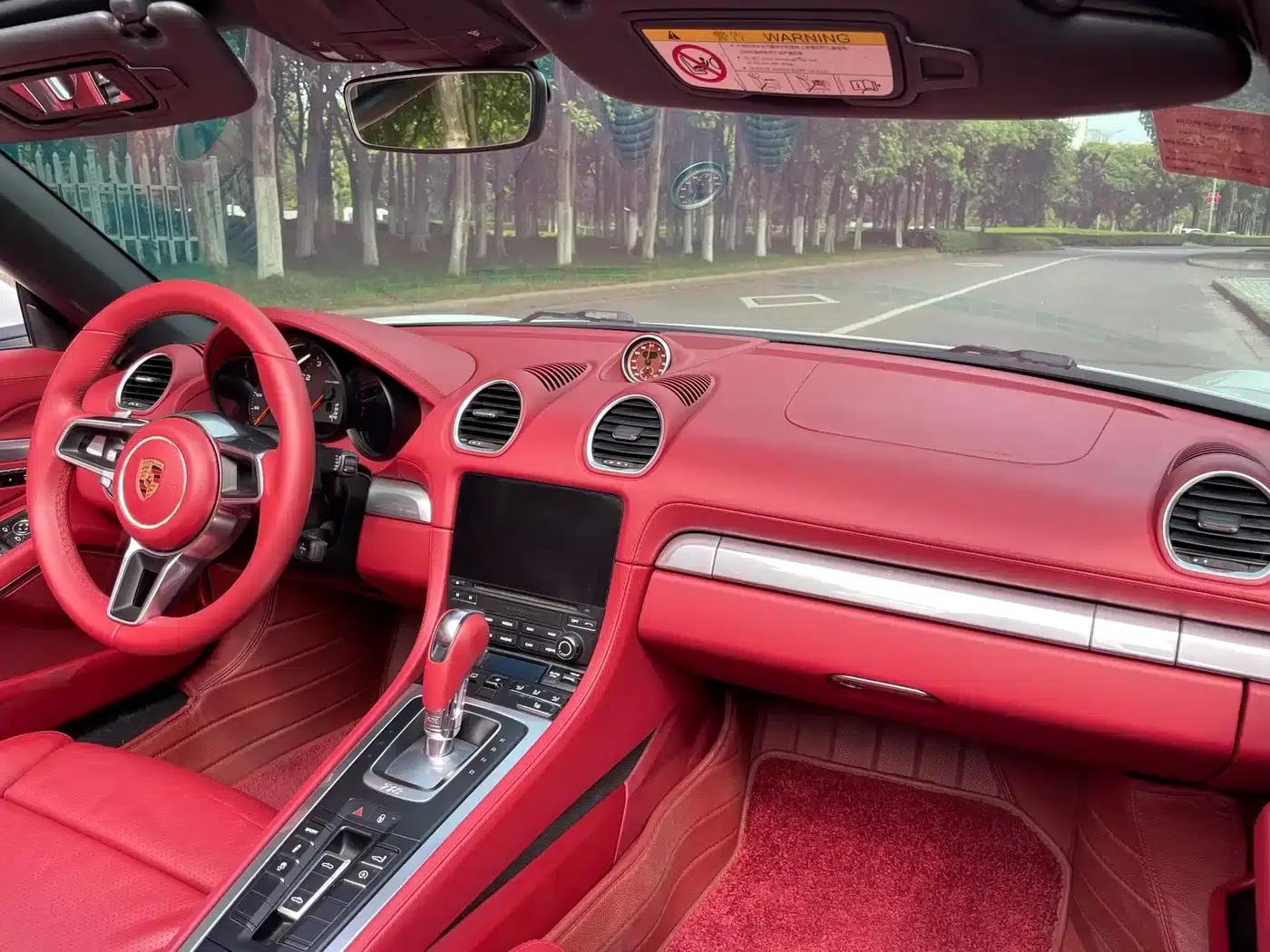 2016 Porsche 718 Boxster 2.0T — миниатюра 8