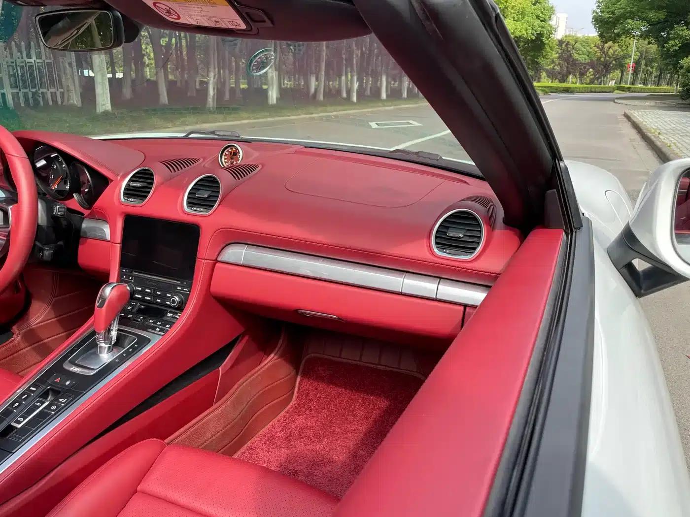 2016 Porsche 718 Boxster 2.0T — миниатюра 10