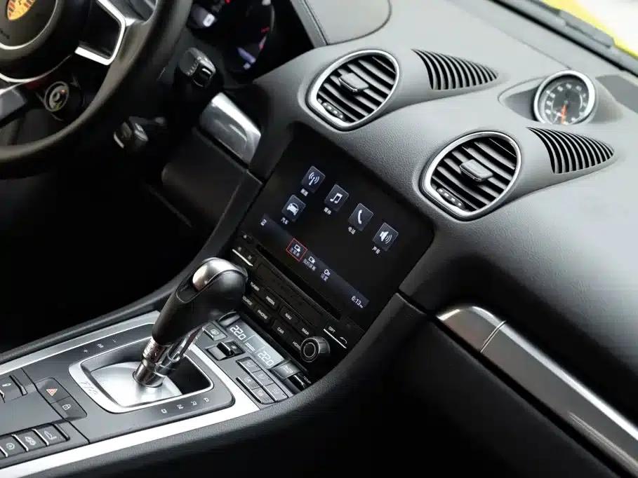 Porsche 718 Cayman 2018 2.0T — миниатюра 13