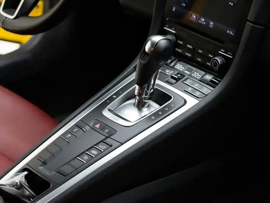 Porsche 718 Cayman 2018 2.0T — миниатюра 14
