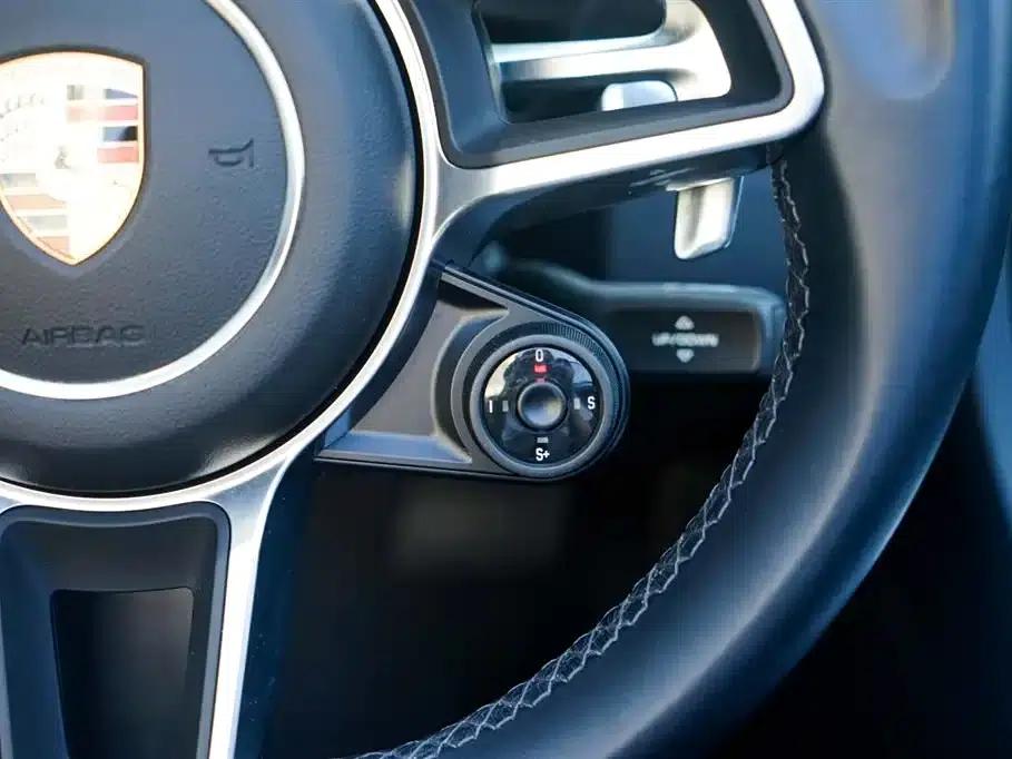2022 Porsche 718 Boxster 2.0T — миниатюра 21