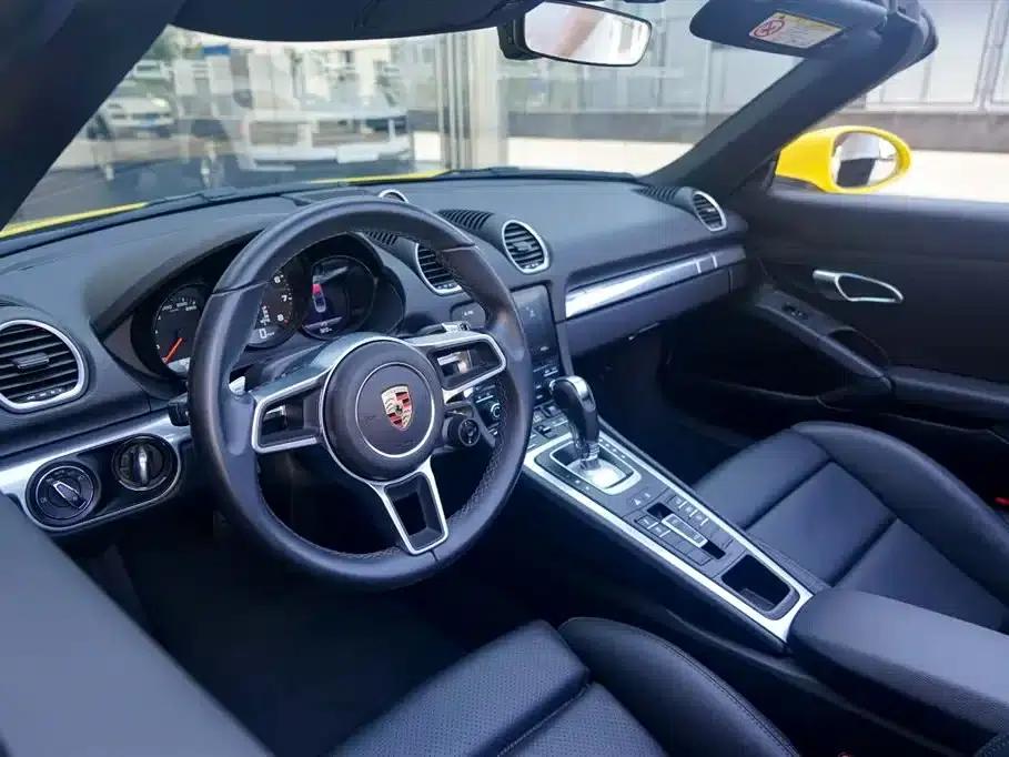 2022 Porsche 718 Boxster 2.0T — миниатюра 24