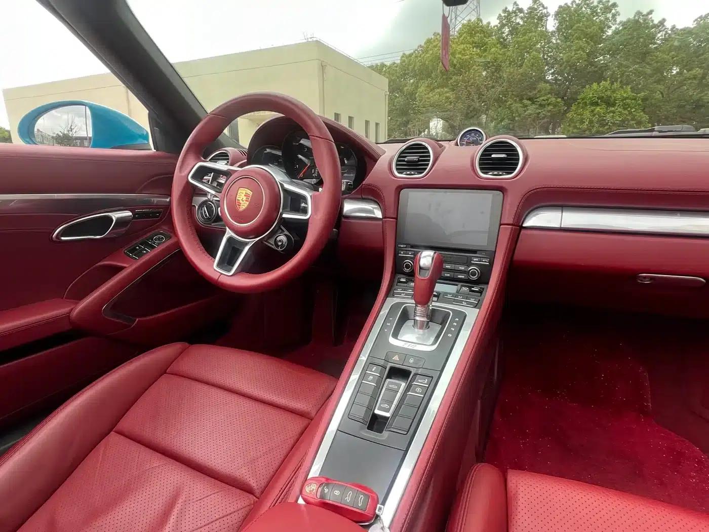 2016 Porsche 718 Boxster 2.0T — миниатюра 15