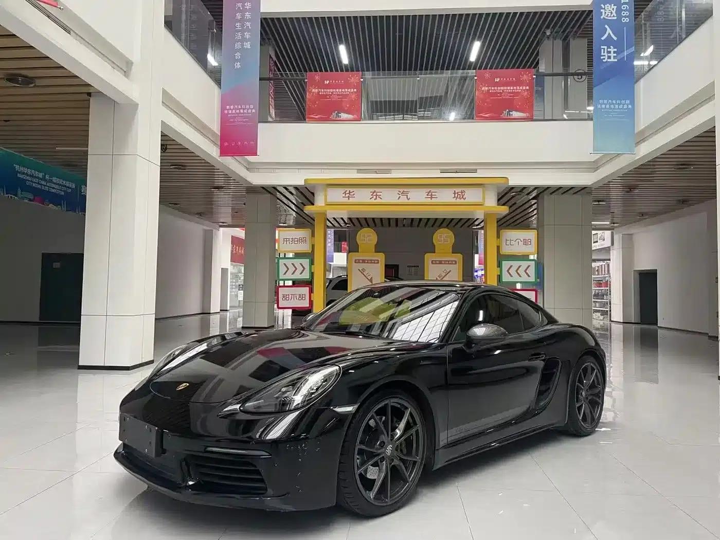 Porsche 718 2019 Cayman T 2.0T — миниатюра 1