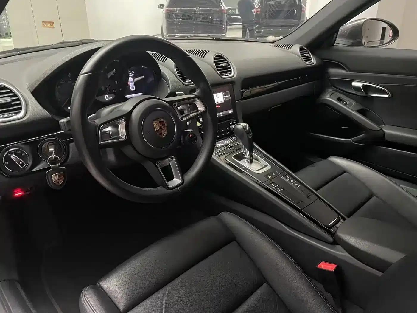 Porsche 718 2019 Cayman T 2.0T — миниатюра 6