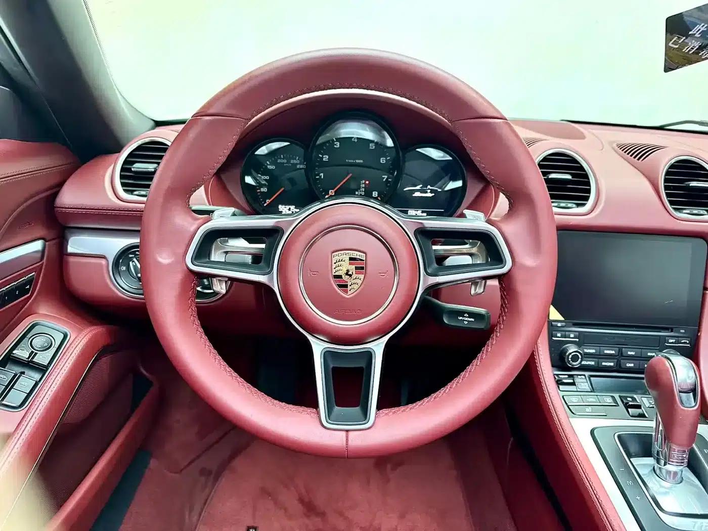 2020 Porsche 718 Boxster 2.0T — миниатюра 11